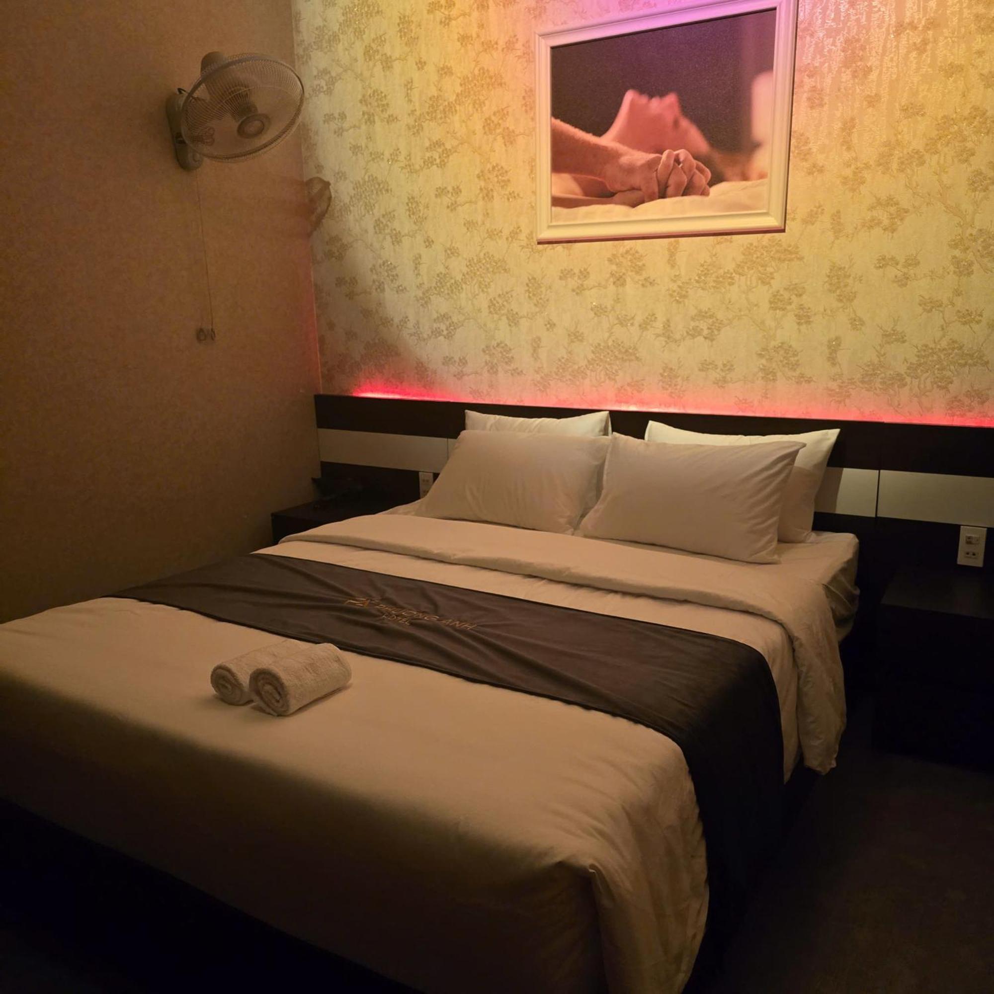 Phuong Anh Hotel Dĩ An Extérieur photo