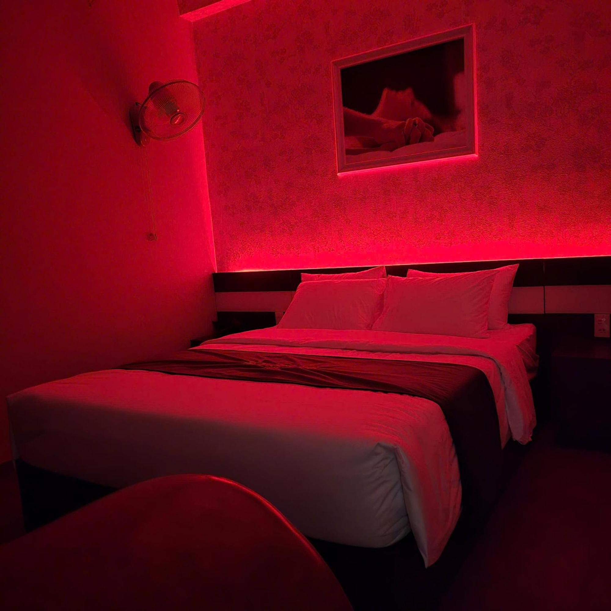 Phuong Anh Hotel Dĩ An Extérieur photo